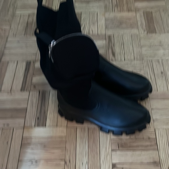 Urban Planet - Picture 3 of 7